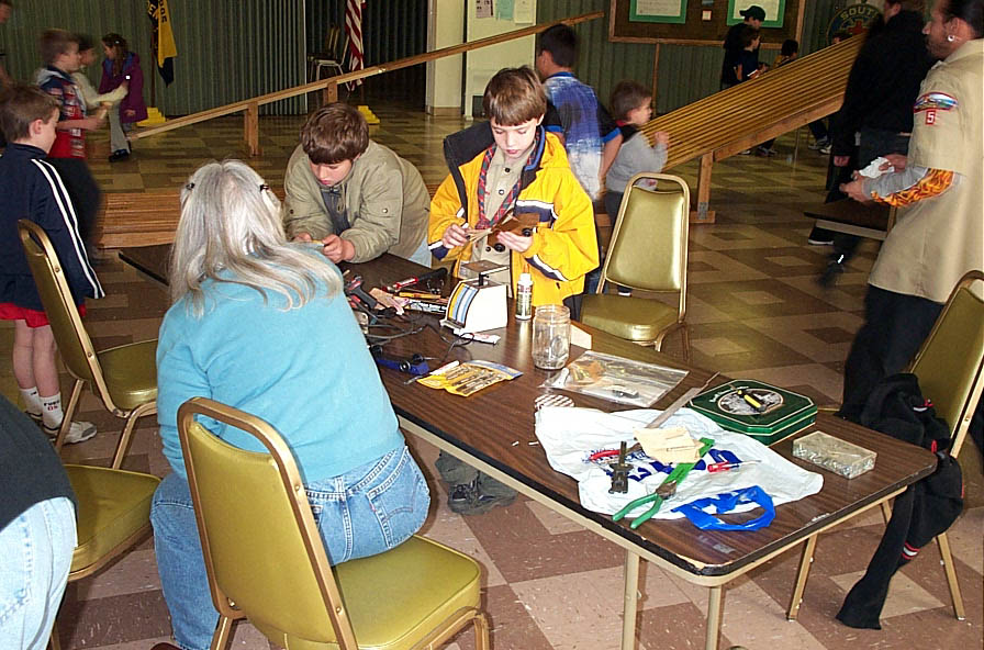 2002_pinewood_derby_02